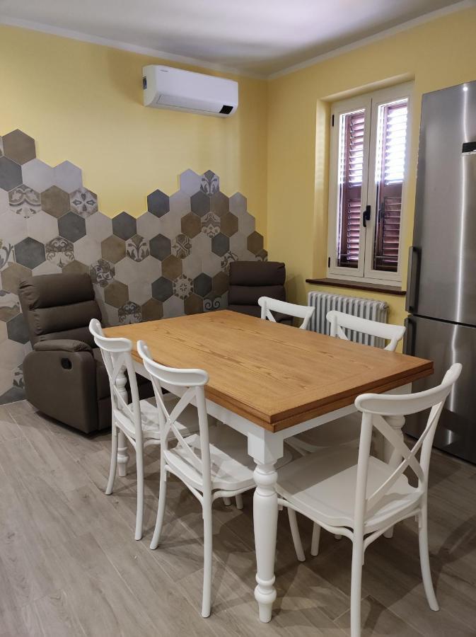 Casaviagiulia Hotel Osimo Bagian luar foto