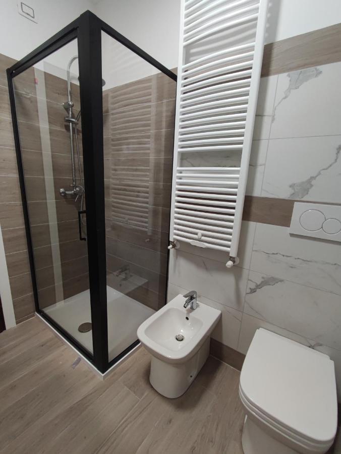 Casaviagiulia Hotel Osimo Bagian luar foto