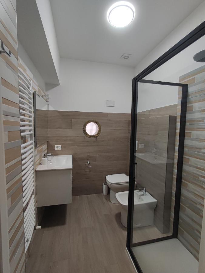Casaviagiulia Hotel Osimo Bagian luar foto